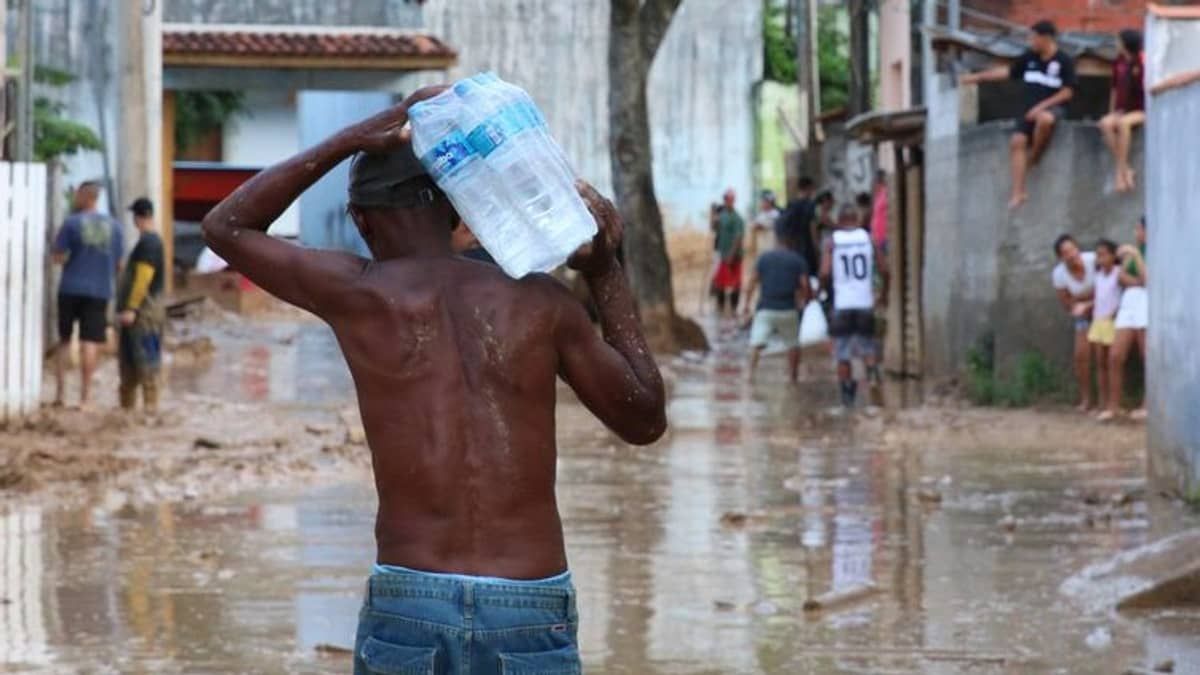 Chuva que atingiu litoral paulista e deixou pelo menos 40 mortos foi a maior registrada no Brasil
