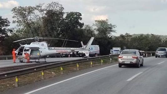 Por conta do grave acidente, o trecho apresenta mais de cinco quilômetros de congestionamento