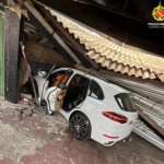 Porsche atinge loja no DF e destrói fachada; motorista estava embriagado, diz PM