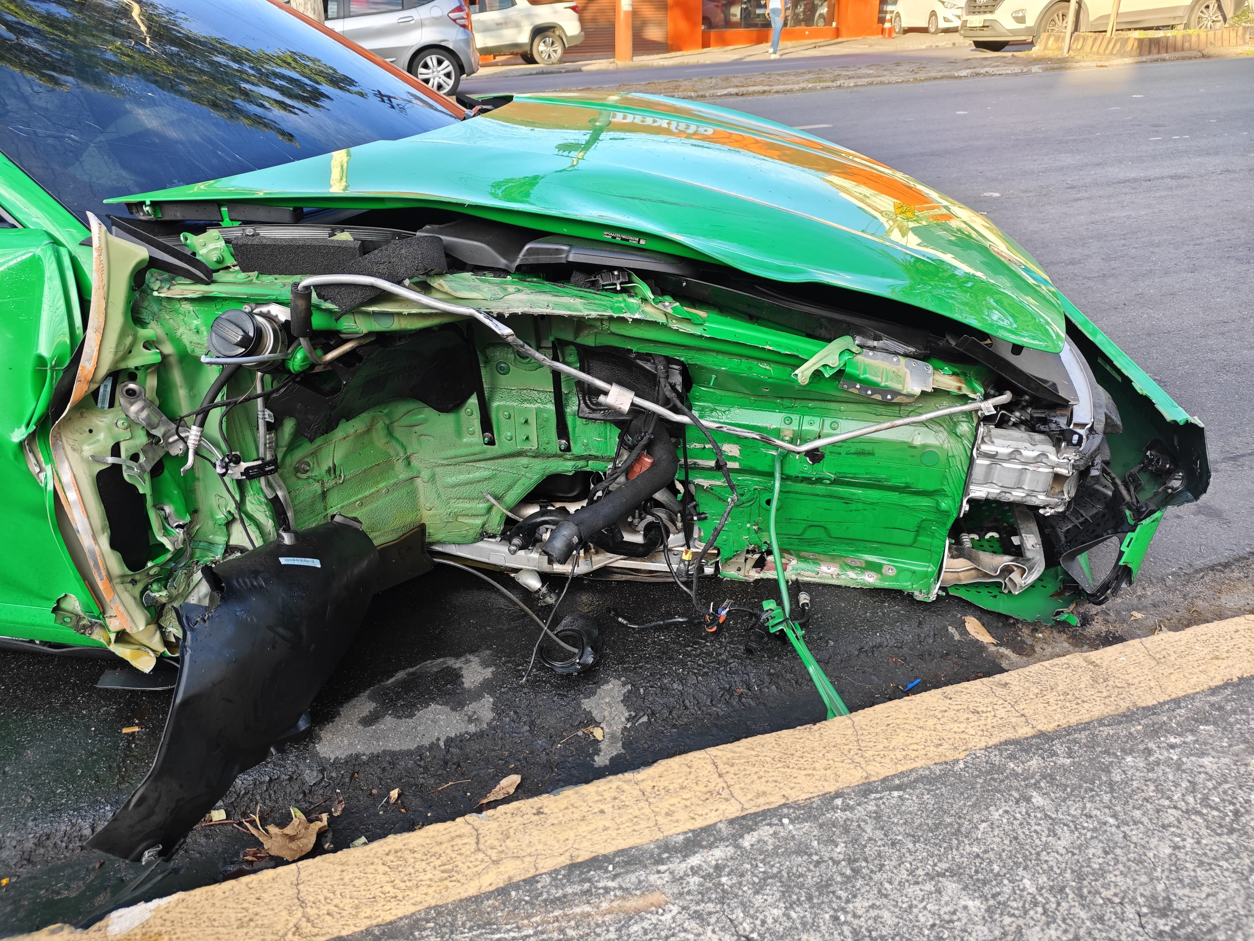 Influenciador digital dono de Porsche 911 destruído em acidente em BH comprou veículo por ‘fortuna’