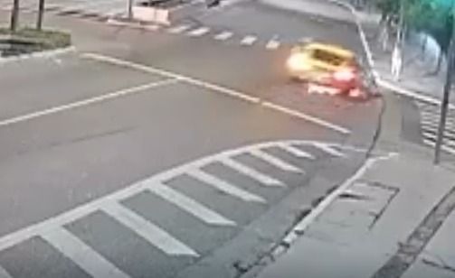 Motorista de Porsche atropela e mata motociclista de 21 anos em SP após discussão de trânsito