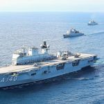 Porta-aviões que pode naufragar carrega resíduos tóxicos na costa brasileira