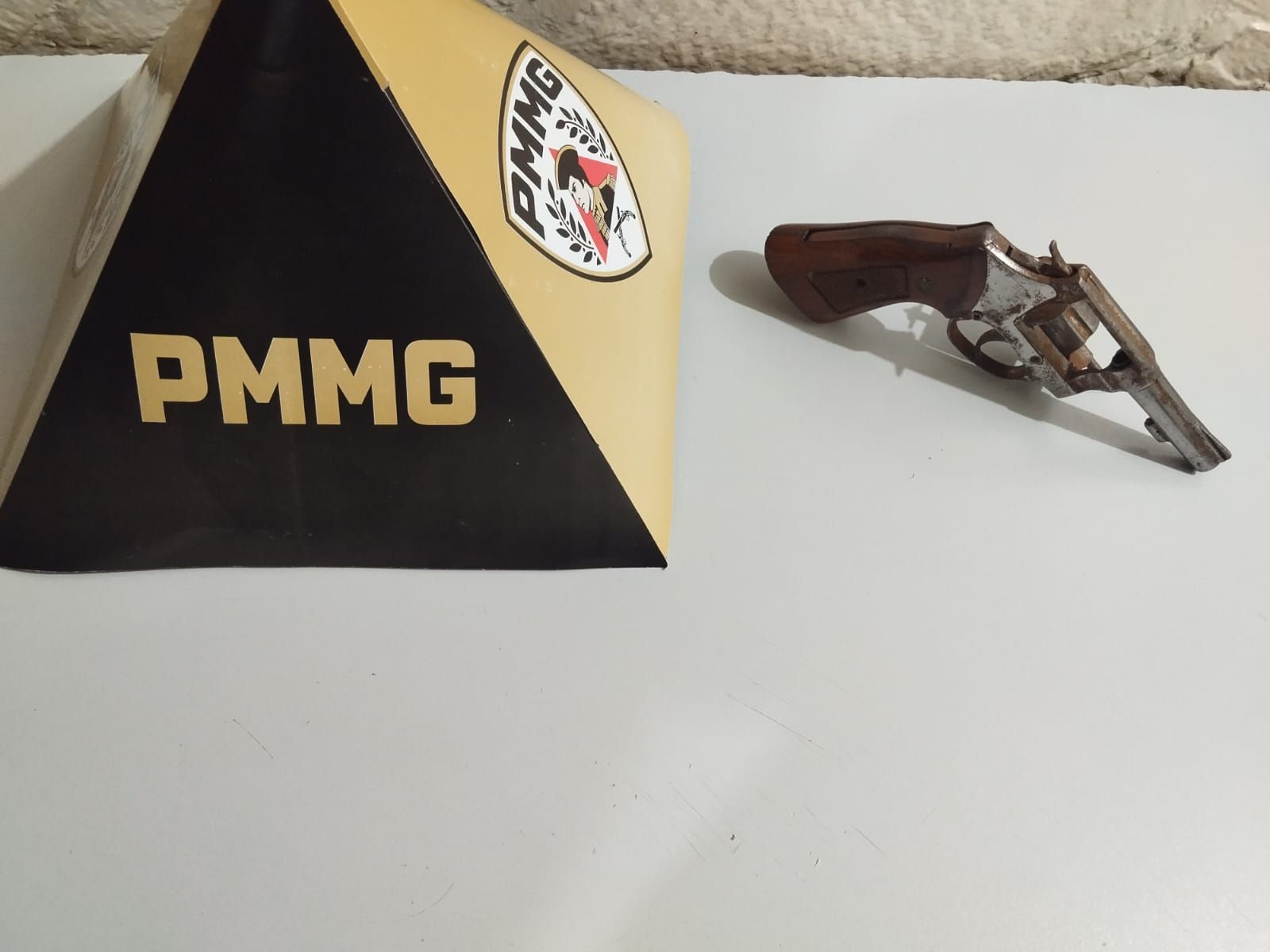 Jovem de 20 anos é preso por porte ilegal de arma de fogo em Montes Claros, no Norte de Minas