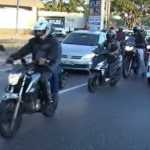 Acidente na av. Antônio Carlos deixa o trânsito caótico na região da Pampulha, em BH