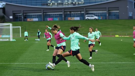 Portugal e Holanda estreiam neste domingo (23)