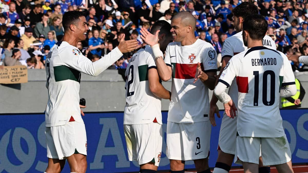 Portugal vence Islândia com gol de Cristiano Ronaldo e mantém 100% de aproveitamento