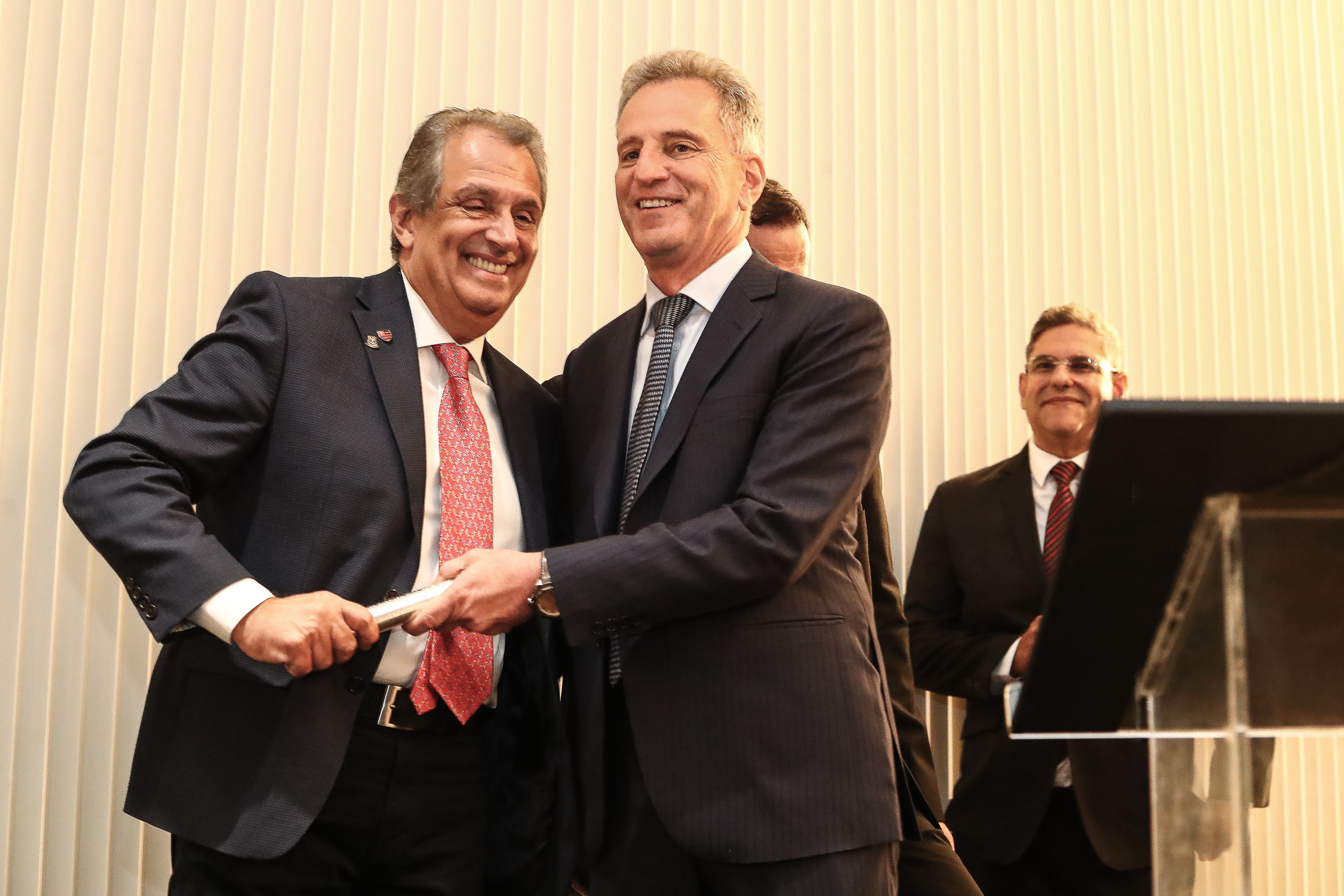 Balanço do Flamengo aponta aumento de mais de 500% em dívidas em 2024; veja