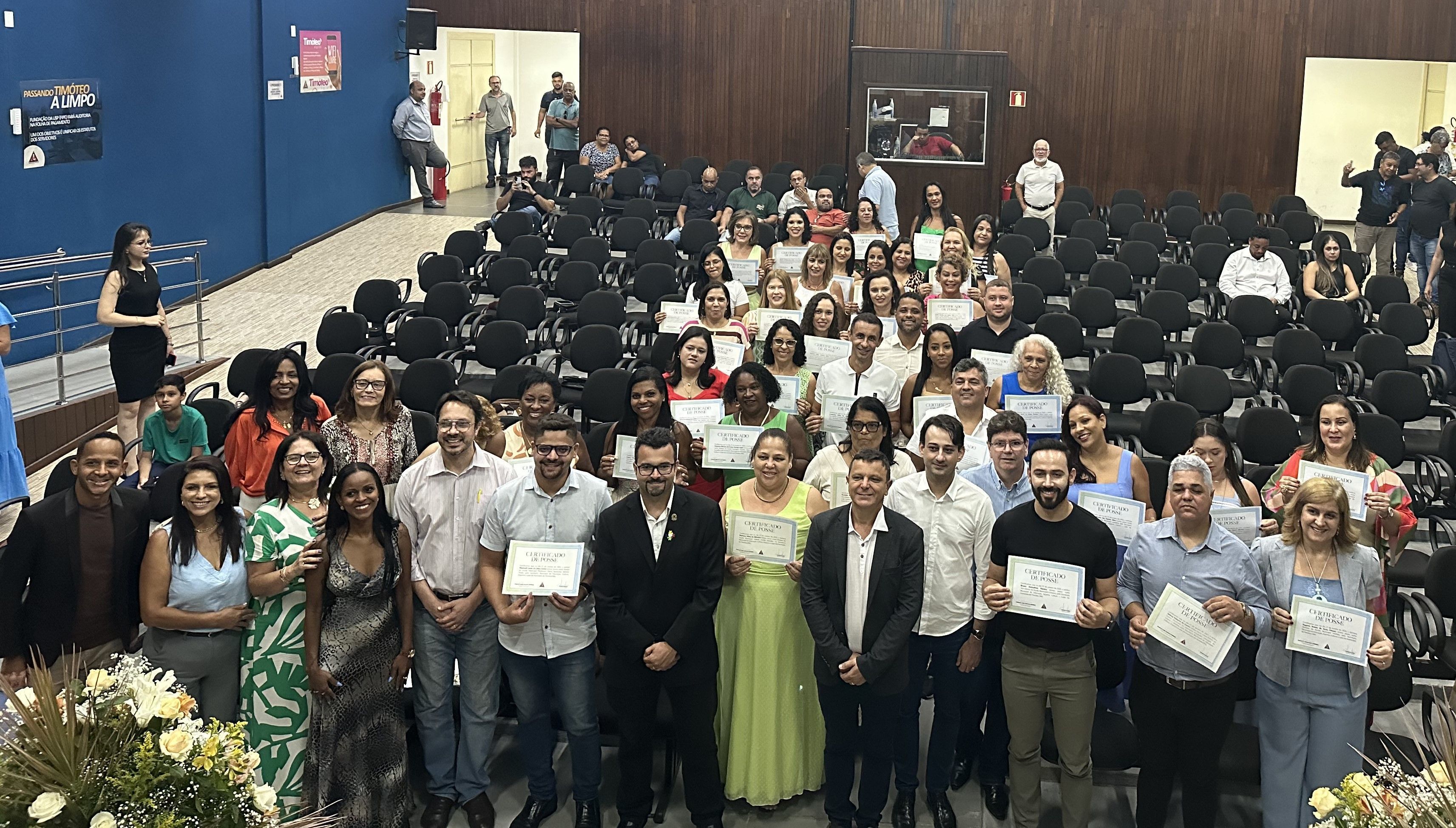Empossados novos diretores de escolas da rede municipal em Timóteo