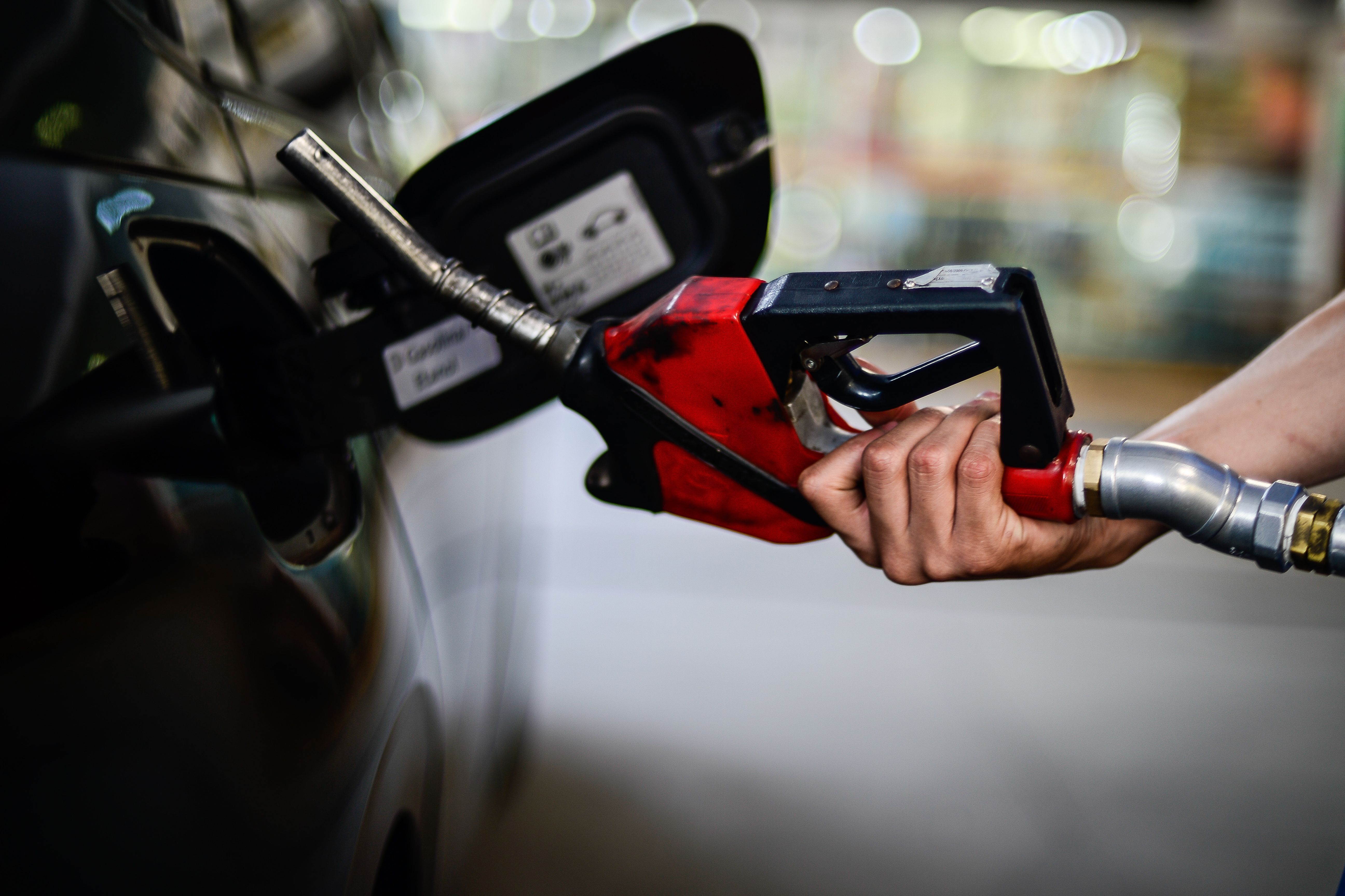 Gasolina e diesel estão mais caros a partir deste sábado (1º) em BH:  'Todo ano é a mesma coisa'
