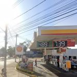 Tiroteio em posto de gasolina termina com dois feridos após discussão em MG