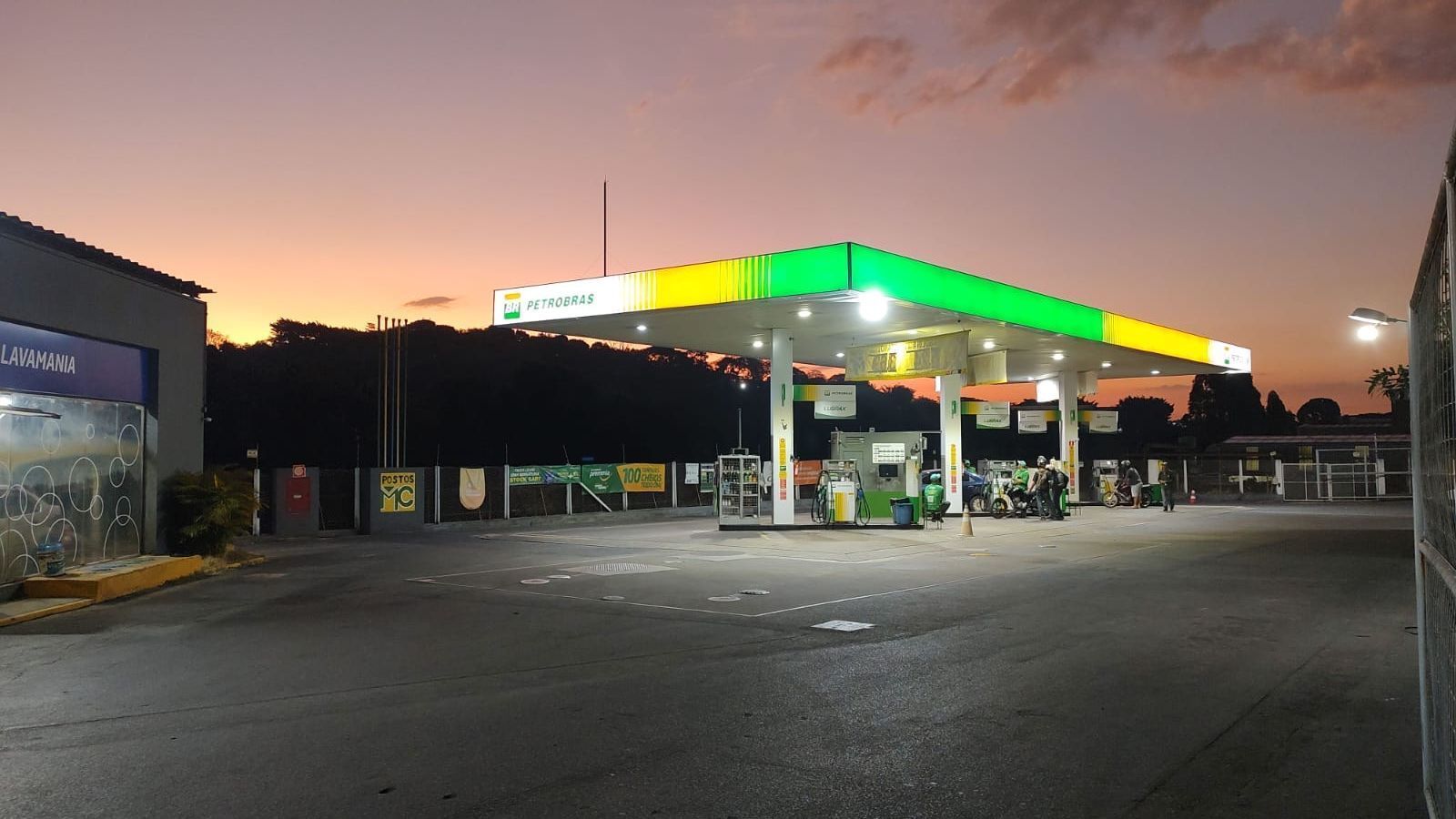 Rede de postos completa 50 anos e apresenta novo posicionamento da marca ao mercado