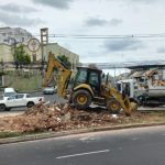 Posto policial é demolido para mudanças na logística do bairro Cascatinha