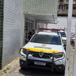 Profissionais citam 'sobrecarga' em centro de saúde após agressão a médico