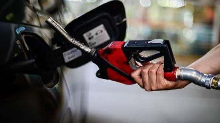 Postos alegam que compraram gasolina mais cara em 1º de janeiro, antes da edição da MP