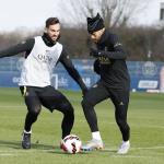 Neymar volta aos treinos e reforça PSG na Copa da França