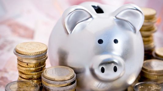 Poupança no Brasil tem mais de 26 mil contas acima de R$ 1 milhão depositados | CNN Brasil