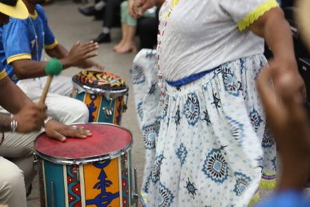 A cerimônia simbólica contou com apresentações de representantes dos povos indígenas e das comunidades quilombolas.