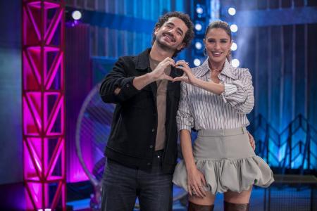 Felipe Andreoli e Rafa Brites, apresentadores da edição