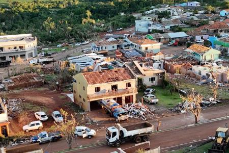O velório de Marisa Letícia Lula da Silva foi encerrado por volta das 15h35 deste sábado, após um longo discurso do ex-presidente Luiz Inácio Lula da Silva