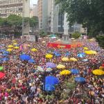 Carnaval de BH: blocos lotam avenidas! Compare imagens com os dias sem folia