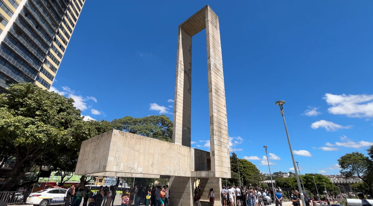 Prefeitura reabre Praça da Rodoviária e explica atrasos na Praça do Papa