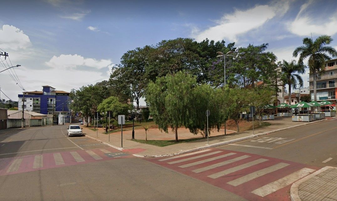 Moradores denunciam perigos de siderúrgica que opera sem alvará de funcionamento na Grande BH