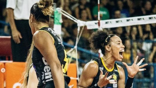 Praia Clube venceu mais uma partida na Superliga