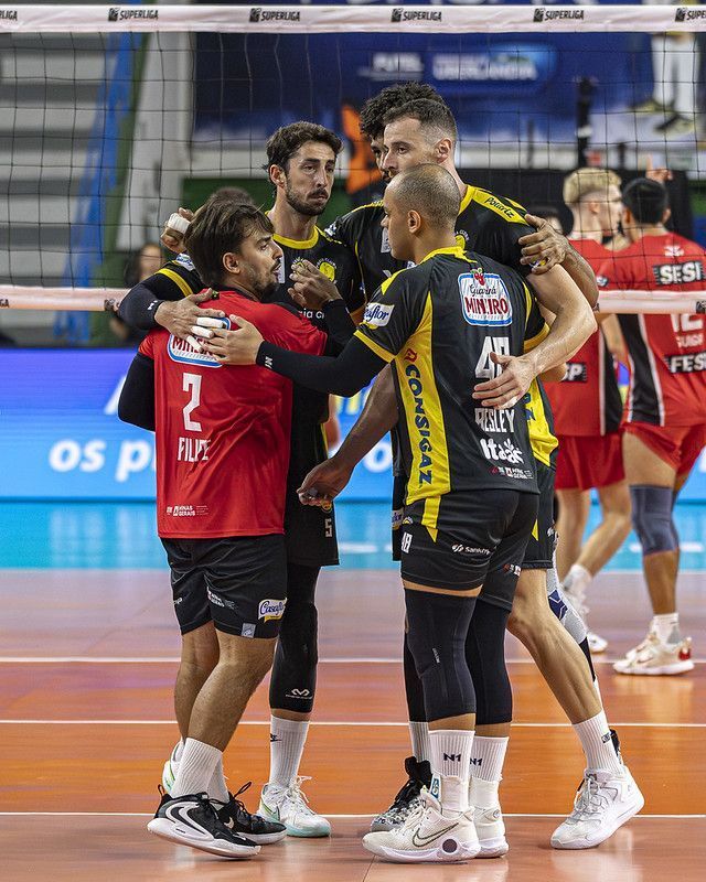 Horário e onde assistir ao vivo Praia Clube x Suzano, pela Superliga Masculina de Vôlei
