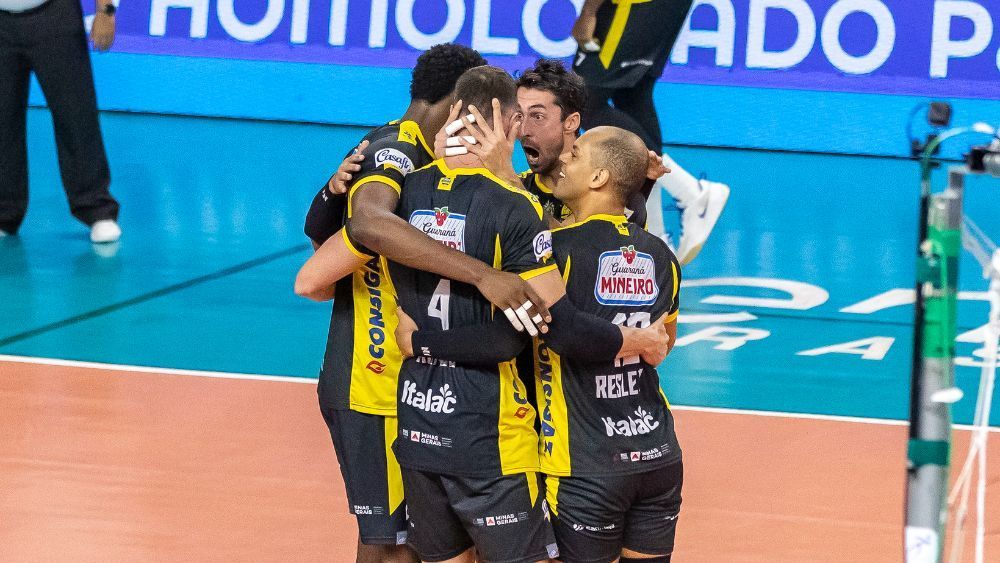Vôlei: Praia Clube vence Suzano e garante classificação inédita na Copa Brasil