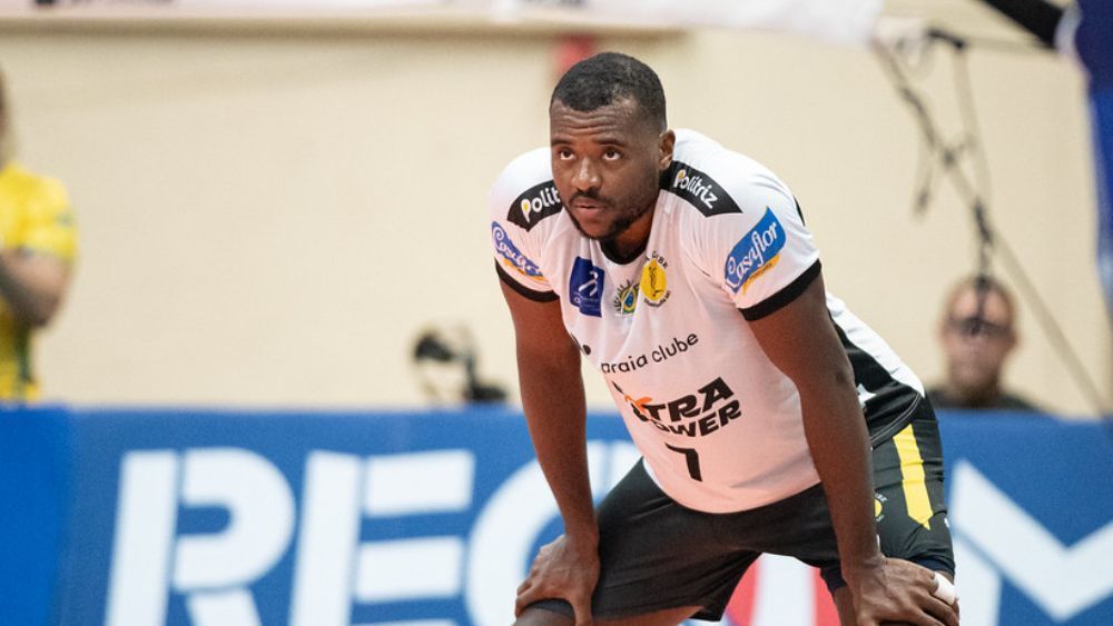 Praia Clube vence Joinville e assume vice-liderança da Superliga Masculina
