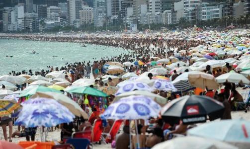 Alta temporada de turismo deve movimentar R$ 157 bilhões, diz CNC | CNN Brasil
