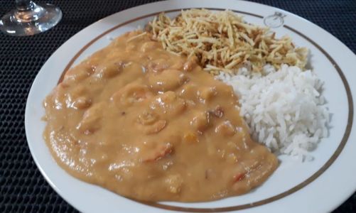 Foto mostra prato de comida
