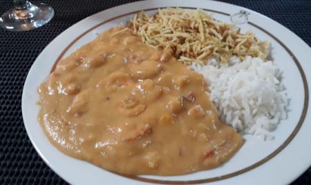 Foto mostra prato de comida