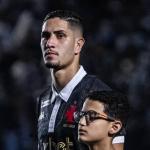 Vasco tenta novo empréstimo de Praxedes com obrigação de compra; Bragantino pede tempo