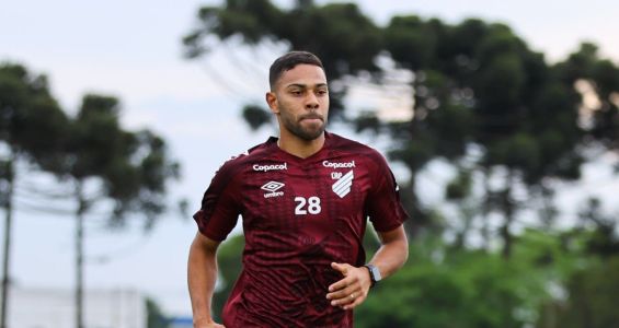 Renan Lodi já utilizou o CT do Caju em outras oportunidades para manter a forma física