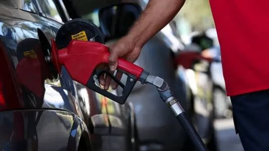 Preço médio da gasolina e do diesel S-10 nas bombas cai 0,5%; GLP sobe 0,17%