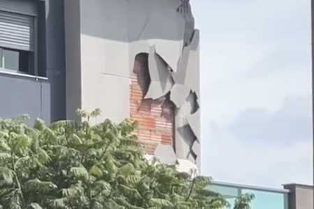 Foto mostra fachada de prédio em Montes Claros
