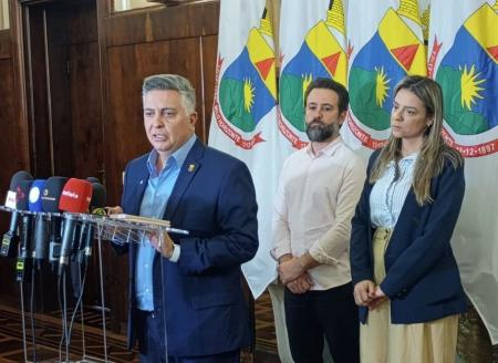 Prefeito Álvaro Damião afirmou que escolas voltam a ficar aberta a partir deste sábado (28)