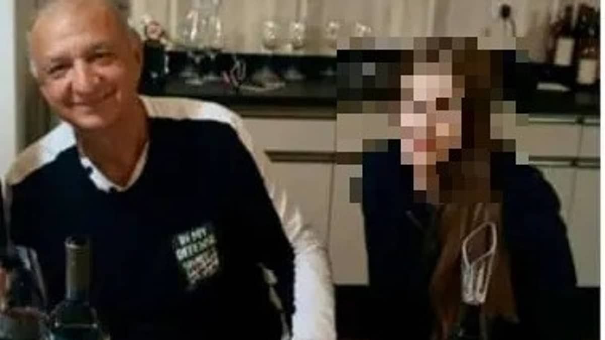 Prefeito que se casou com adolescente de 16 anos e promoveu sogra deixa partido