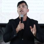 Partido expulsa prefeito que defendeu 'castrar meninas' em cidade do RJ