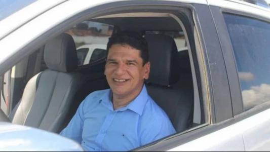 Prefeito de cidade na Bahia é atingido por tiro em tentativa de latrocínio.