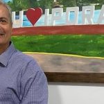 Prefeito é suspeito de invadir casa da ex e tentar matar mulher e namorado com 15 tiros