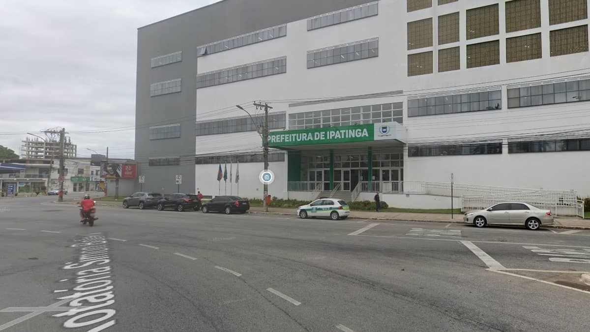 Prefeito de Ipatinga e ex-secretários são alvos de ação do MP por contratos ilícitos