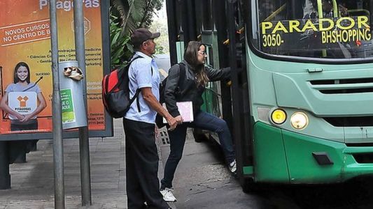 Prefeito já pode sancionar ou vetar projeto que reduz passagem para R$ 4,50