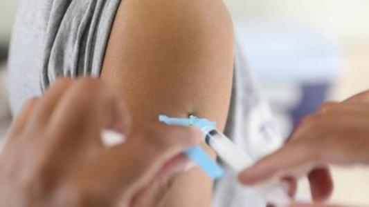 Prefeitura amplia vacinação para profissionais da saúde