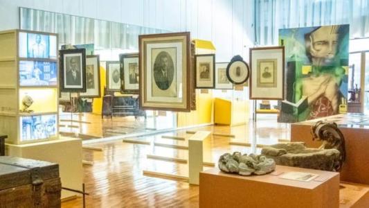 Prefeitura de Belo Horizonte inaugura exposição “Belo Horizonte Fora dos Planos” no Museu Abílio Barreto