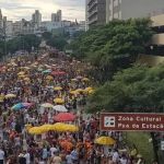 Carnaval: Polícia pode prender quem fizer xixi na rua; entenda