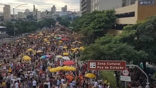 Prefeitura de Belo Horizonte irá disponibilizar 2 mil cabines de banheiros químicos na capital