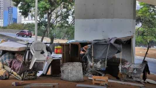 Prefeitura de BH quer alugar imóveis para atender famílias em situação de rua