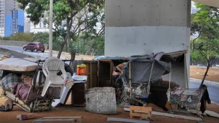 Prefeitura de BH quer alugar imóveis para atender famílias em situação de rua
